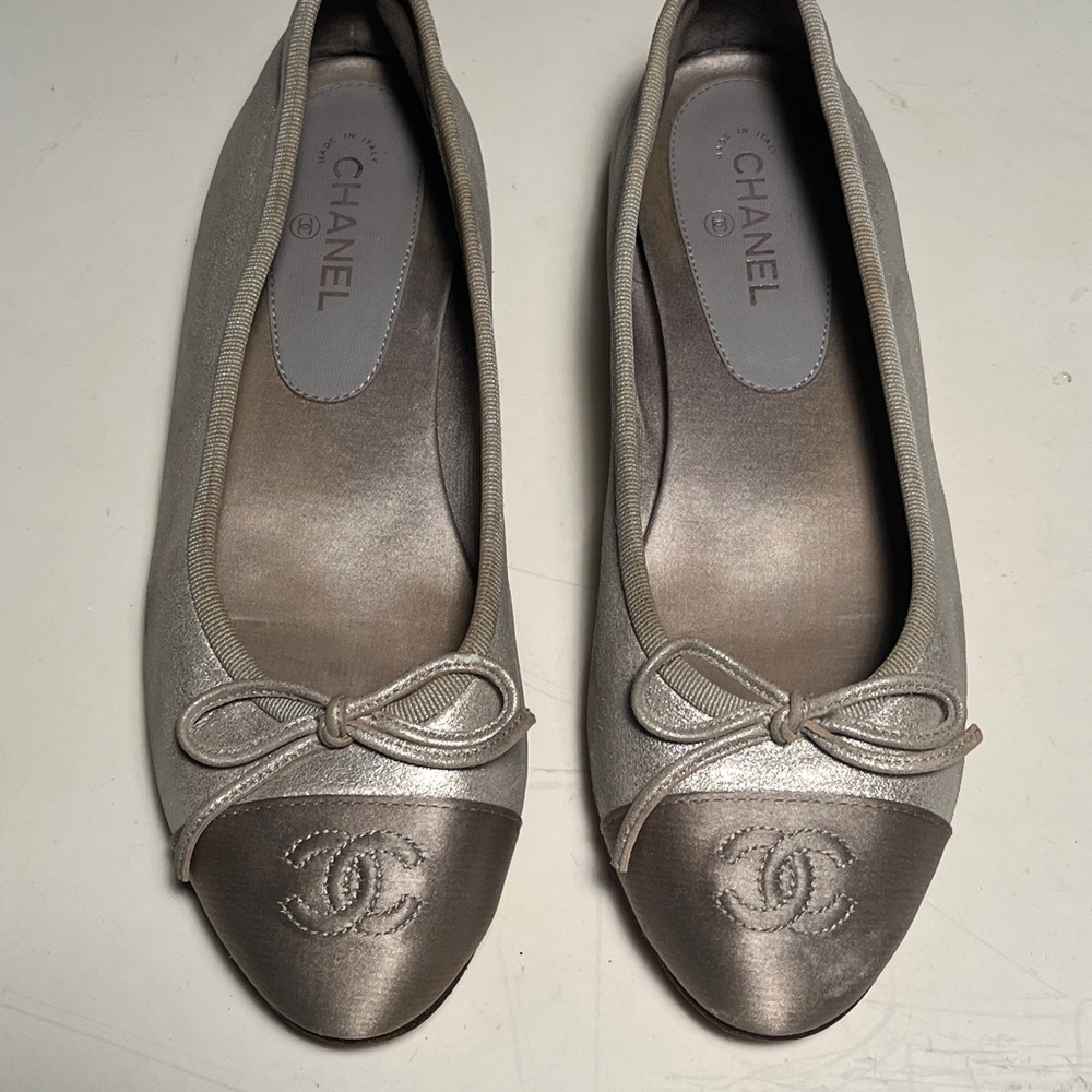 CHANEL Metallic Silver Loafers